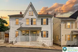 916 Geissinger St, Bethlehem, PA 18018 - Photo 1