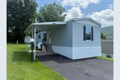 33 Hillside Place, Lower Towamensing Tp, PA 18058 - Photo 1