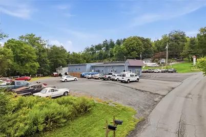 106 Camellia Road, Chestnuthill Twp, PA 18322 - Photo 5