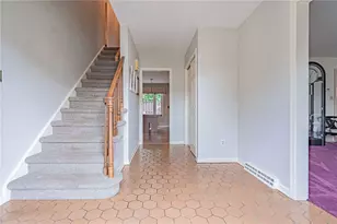 1151 Treeline Dr, Allentown City, PA 18103 - Photo 7