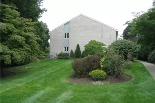 301 Carver Dr, Bethlehem City, PA 18017 - Photo 3