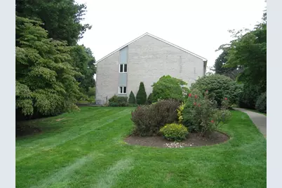 301 Carver Drive, Bethlehem City, PA 18017 - Photo 3
