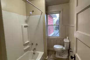 2434 Sycamore St, Wilson Boro, PA 18042 - Photo 9