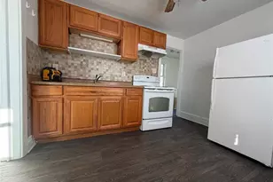 2434 Sycamore St, Wilson Boro, PA 18042 - Photo 5