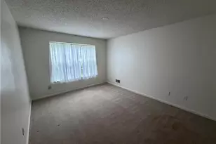 1947 Willings Ln, Hellertown Boro, PA 18055 - Photo 13