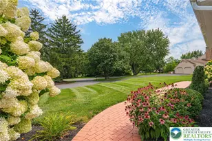 2568 Millbrook Dr, Emmaus Boro, PA 18049 - Photo 3