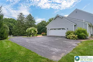 2568 Millbrook Dr, Emmaus Boro, PA 18049 - Photo 5