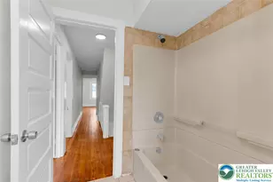 1004 Seneca St, Fountain Hill Boro, PA 18015 - Photo 13