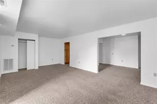 2874 Aronimink Pl, Lower Macungie Township, PA 18062 - Photo 5