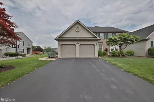 2183 Rolling Meadow Dr, Lower Macungie Township, PA 18062 - Photo 1