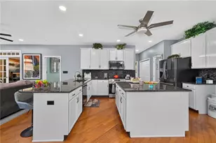 4205 Shadowstone Dr, Easton, PA 18040 - Photo 17