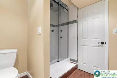 18 Creek Court, Forks Twp, PA 18040 - Photo 69
