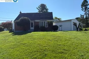 2415 S Lumber St, Allentown City, PA 18103 - Photo 1