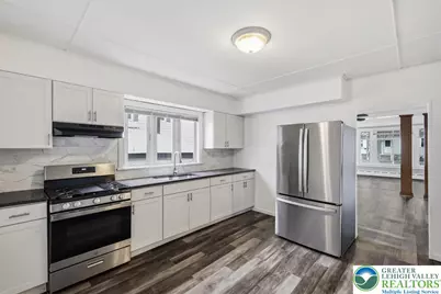 116 W Main Street #1, Pen Argyl Boro, PA 18072 - Photo 5