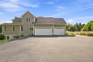 724 Silver Fox Ln, Stroudsburg, PA 18360 - Photo 51