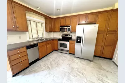 24 Pen Argyl Street, Pen Argyl, PA 18072 - Photo 5