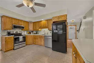 2814 Ivanhoe Rd, Bethlehem City, PA 18017 - Photo 11
