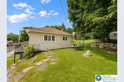 105 W Laurel Avenue, Pen Argyl, PA 18072 - Photo 3