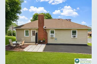105 W Laurel Avenue, Pen Argyl, PA 18072 - Photo 5