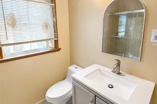 105 W Laurel Ave, Pen Argyl, PA 18072 - Photo 19