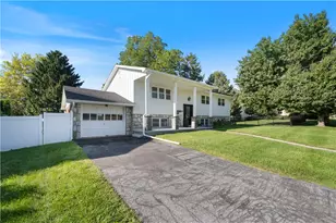 422 Belvidere St, Nazareth Boro, PA 18064 - Photo 3