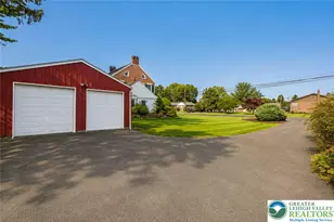 1742 Butztown Rd, Bethlehem City, PA 18017 - Photo 11