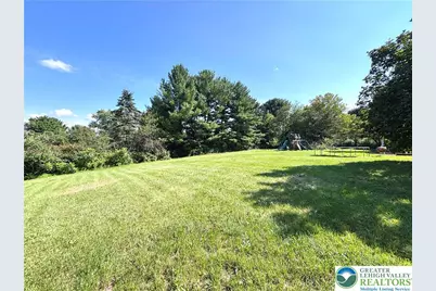 5832 Kernsville Road, North Whitehall Township, PA 18069 - Photo 5