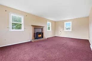 1925 Belleview Dr, Whitehall Township, PA 18052 - Photo 9