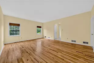 2362 Cross Creek Rd, Lower Macungie Township, PA 18062 - Photo 33