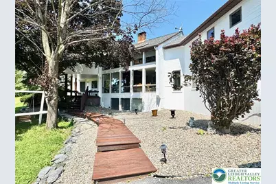 5061 Wendi Drive W, Upper Milford Township, PA 18092 - Photo 3