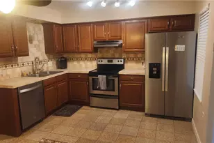 2847 Rhonda Ln, Allentown City, PA 18103 - Photo 5