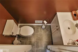 5016 Foxrun Ln, Whitehall Township, PA 18052 - Photo 25