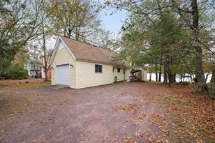 6063 Boardwalk Dr, Coolbaugh Twp, PA 18466 - Photo 3