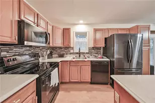 2114 Lakeview Rd, Bushkill, PA 18324 - Photo 13