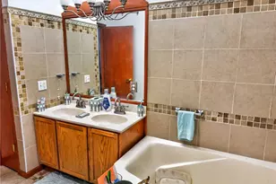 1326 Hilltop Dr, Tobyhanna Twp, PA 18334 - Photo 13