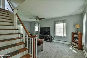 526 Lechauwecki Ave, Fountain Hill Boro, PA 18015 - Photo 5