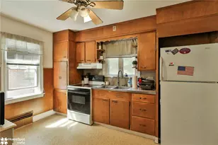 526 Lechauwecki Ave, Fountain Hill Boro, PA 18015 - Photo 15