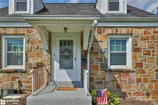 526 Lechauwecki Ave, Fountain Hill Boro, PA 18015 - Photo 3