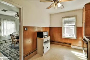 526 Lechauwecki Ave, Fountain Hill Boro, PA 18015 - Photo 17