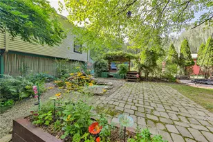 364 W Mountain Rd, Bushkill Twp, PA 18091 - Photo 47