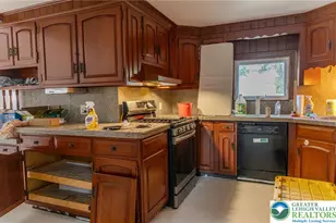 36 N 5th St, Bangor, PA 18013 - Photo 5