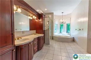 441 Hidden Lake Dr, Middle Smithfield, PA 18302 - Photo 3