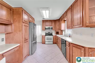 1708 Rosewood Court, Upper Macungie Township, PA 18069 - Photo 5
