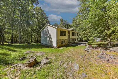 3359 Trafalgar Avenue, East Stroudsburg, PA 18302 - Photo 3