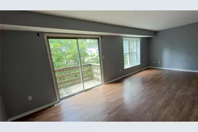 886 Maryland Court, Whitehall Township, PA 18052 - Photo 5