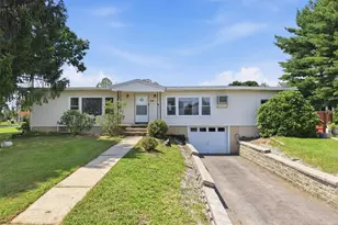 350 S 8th St, Lehighton Boro, PA 18235 - Photo 1