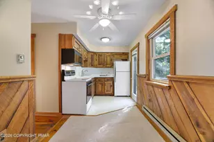 1333 Grand Mesa Dr, Chestnuthill Twp, PA 18330 - Photo 9