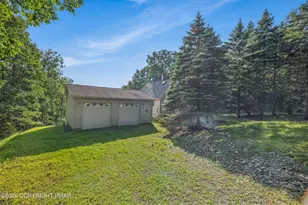 1333 Grand Mesa Dr, Chestnuthill Twp, PA 18330 - Photo 31
