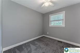 402 Maple St, Roseto, PA 18013 - Photo 21
