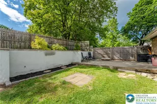 402 Maple St, Roseto, PA 18013 - Photo 5